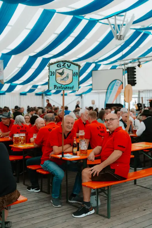Schmalzlerfest Perlesreut 2025 Freitag: Kinder-Festzug, Perlesreuter BleMUSI Foto 2500247