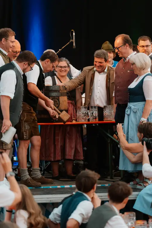 Schmalzlerfest Perlesreut 2025 Freitag: Kinder-Festzug, Perlesreuter BleMUSI Foto 2500268