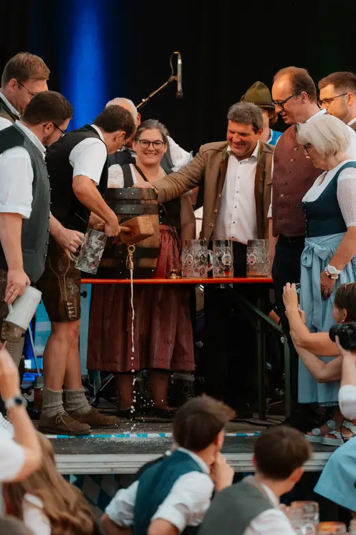 Schmalzlerfest Perlesreut 2025 Freitag: Kinder-Festzug, Perlesreuter BleMUSI Foto 2500270