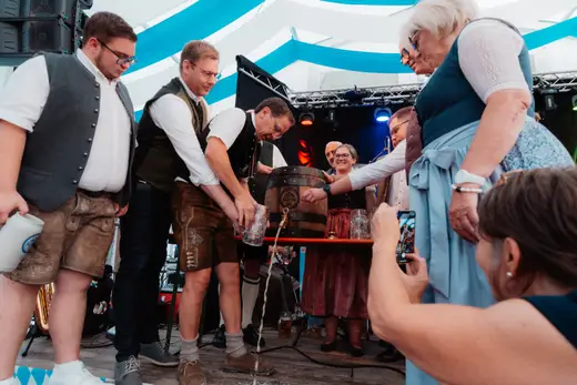 Schmalzlerfest Perlesreut 2025 Freitag: Kinder-Festzug, Perlesreuter BleMUSI Foto 2500272