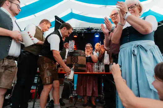 Schmalzlerfest Perlesreut 2025 Freitag: Kinder-Festzug, Perlesreuter BleMUSI Foto 2500276