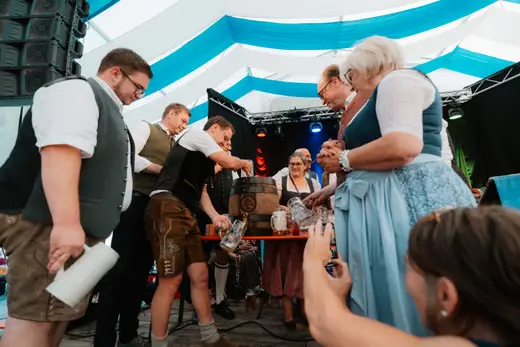 Schmalzlerfest Perlesreut 2025 Freitag: Kinder-Festzug, Perlesreuter BleMUSI Foto 2500279