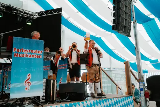 Schmalzlerfest Perlesreut 2025 Freitag: Kinder-Festzug, Perlesreuter BleMUSI Foto 2500282