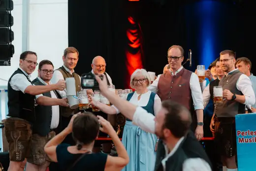 Schmalzlerfest Perlesreut 2025 Freitag: Kinder-Festzug, Perlesreuter BleMUSI Foto 2500284