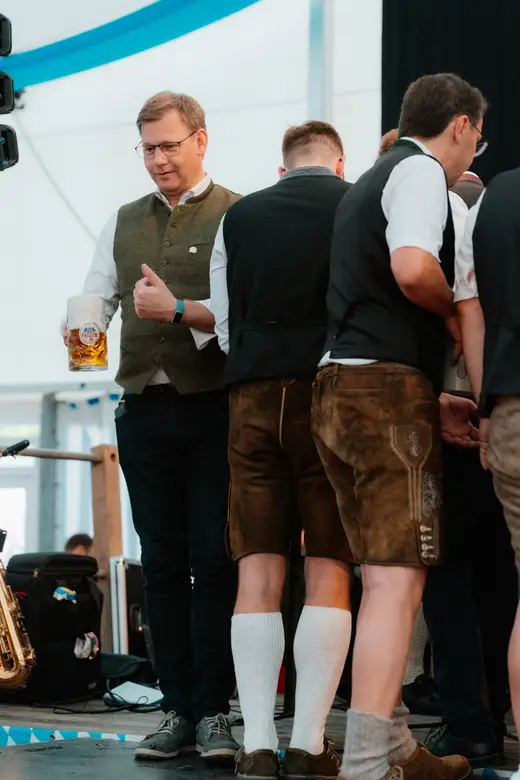 Schmalzlerfest Perlesreut 2025 Freitag: Kinder-Festzug, Perlesreuter BleMUSI Foto 2500292