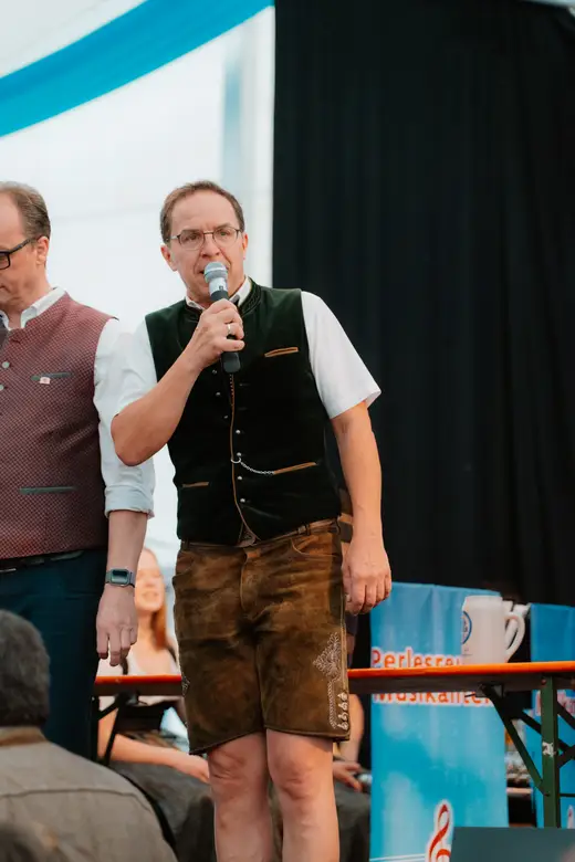 Schmalzlerfest Perlesreut 2025 Freitag: Kinder-Festzug, Perlesreuter BleMUSI Foto 2500300
