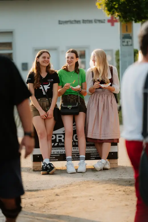 Schmalzlerfest Perlesreut 2025 Freitag: Kinder-Festzug, Perlesreuter BleMUSI Foto 2500329