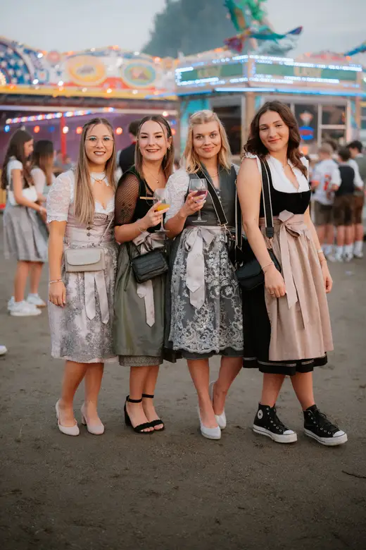 Schmalzlerfest Perlesreut 2025 Freitag: Kinder-Festzug, Perlesreuter BleMUSI Foto 2500379