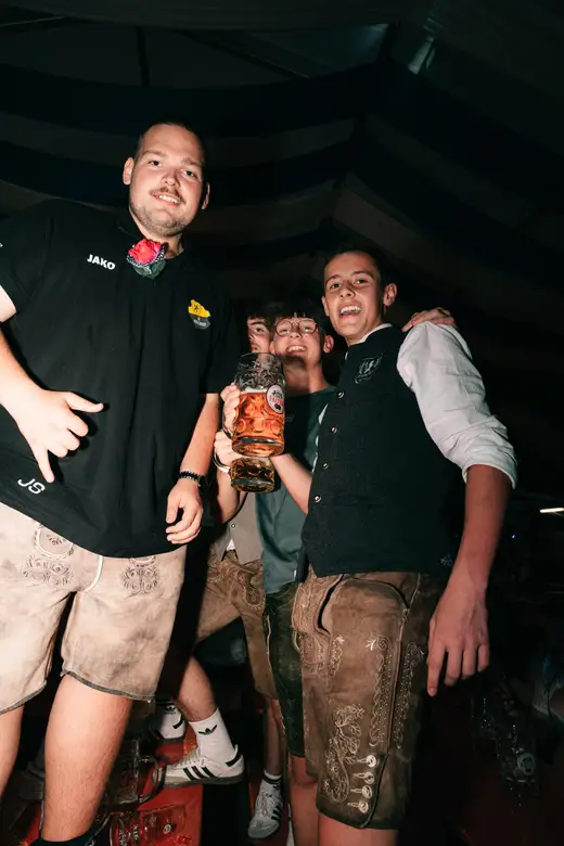 Schmalzlerfest Perlesreut 2025 Freitag: Kinder-Festzug, Perlesreuter BleMUSI Foto 2500424