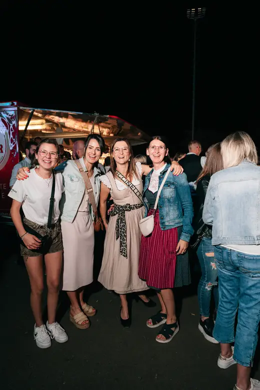 Schmalzlerfest Perlesreut 2025 Freitag: Kinder-Festzug, Perlesreuter BleMUSI Foto 2500443