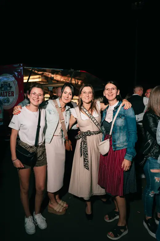 Schmalzlerfest Perlesreut 2025 Freitag: Kinder-Festzug, Perlesreuter BleMUSI Foto 2500444
