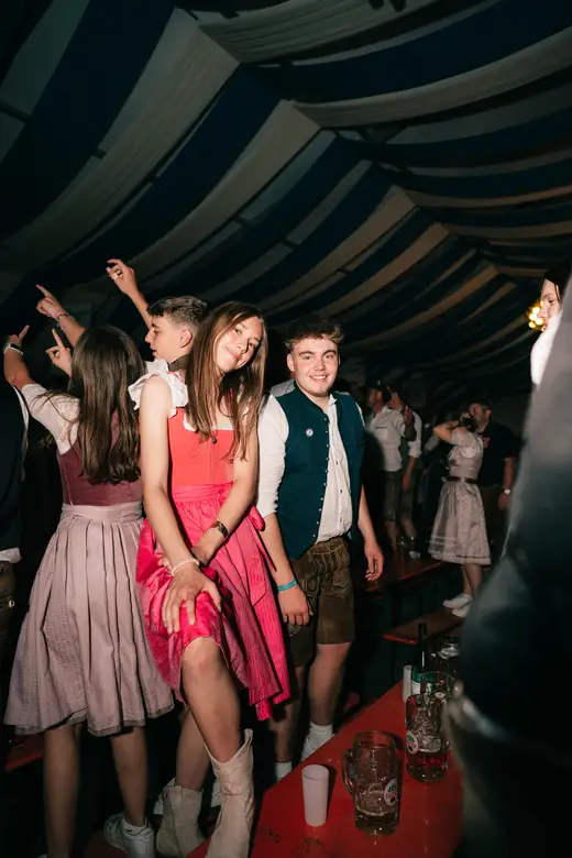 Schmalzlerfest Perlesreut 2025 Freitag: Kinder-Festzug, Perlesreuter BleMUSI Foto 2500473