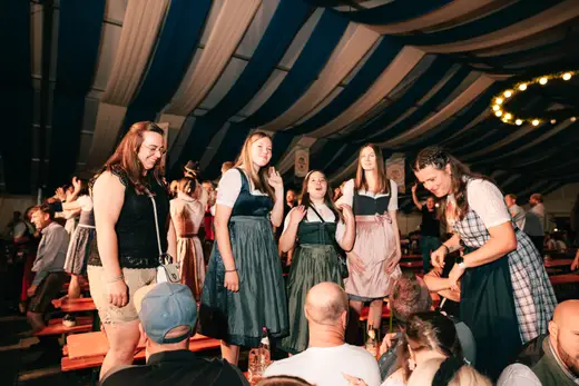 Schmalzlerfest Perlesreut 2025 Freitag: Kinder-Festzug, Perlesreuter BleMUSI Foto 2500486