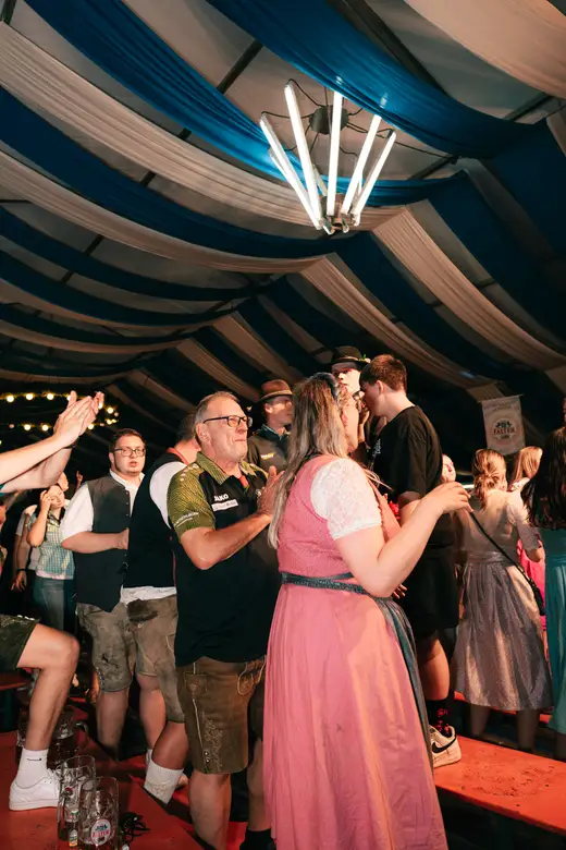 Schmalzlerfest Perlesreut 2025 Freitag: Kinder-Festzug, Perlesreuter BleMUSI Foto 2500490