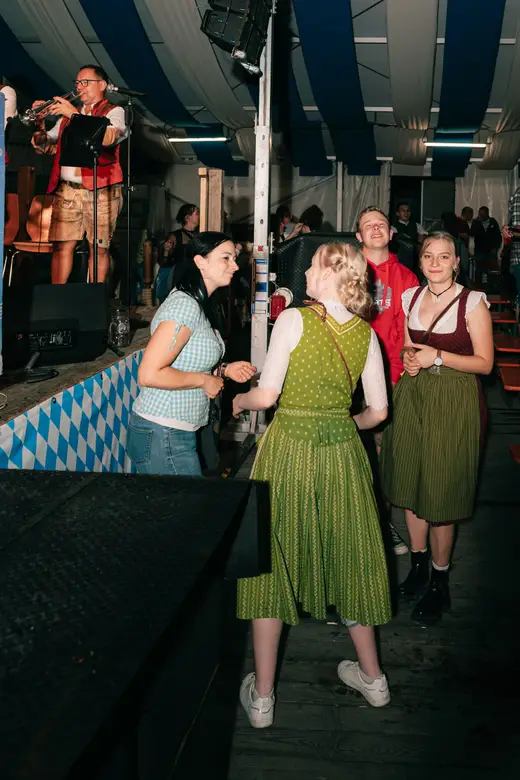 Schmalzlerfest Perlesreut 2025 Freitag: Kinder-Festzug, Perlesreuter BleMUSI Foto 2500495