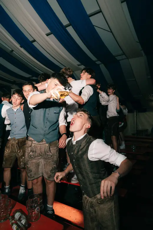 Schmalzlerfest Perlesreut 2025 Freitag: Kinder-Festzug, Perlesreuter BleMUSI Foto 2500498
