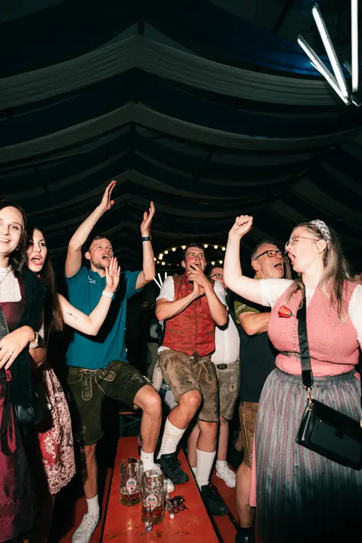 Schmalzlerfest Perlesreut 2025 Freitag: Kinder-Festzug, Perlesreuter BleMUSI Foto 2500500