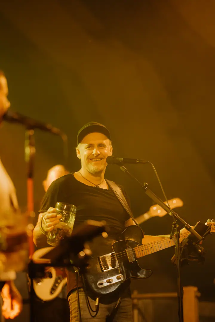 Schmalzlerfest Perlesreut 2025 Montag: Tag der Betriebe mit Sammer of Love Foto 2500774