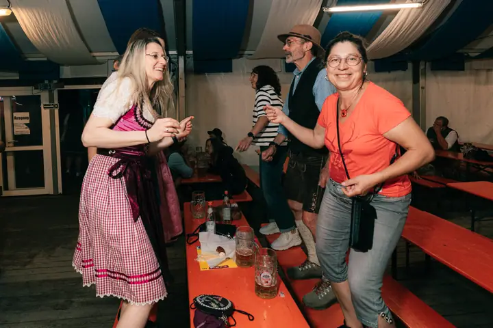 Schmalzlerfest Perlesreut 2025 Montag: Tag der Betriebe mit Sammer of Love Foto 2500817