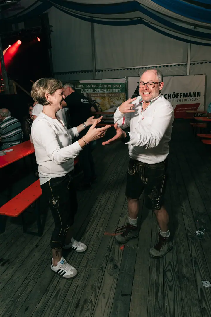 Schmalzlerfest Perlesreut 2025 Montag: Tag der Betriebe mit Sammer of Love Foto 2500820