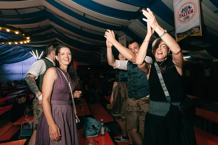 Schmalzlerfest Perlesreut 2025 Montag: Tag der Betriebe mit Sammer of Love Foto 2500822