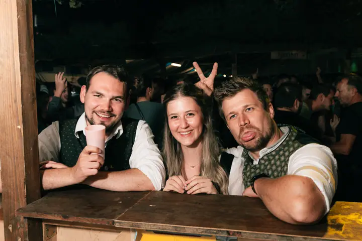 Schmalzlerfest Perlesreut 2025 Montag: Tag der Betriebe mit Sammer of Love Foto 2500845