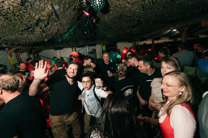 Schmalzlerfest Perlesreut 2025 Montag: Tag der Betriebe mit Sammer of Love Foto 2500857