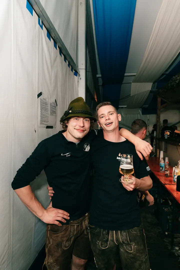 Schmalzlerfest Perlesreut 2025 Montag: Tag der Betriebe mit Sammer of Love Foto 2500864