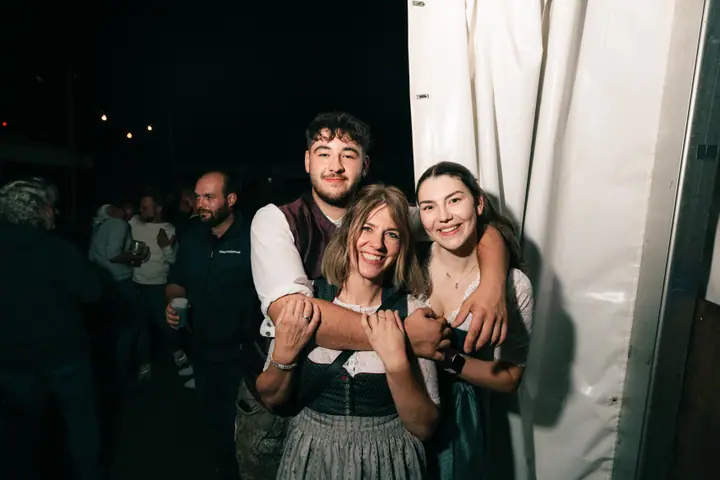 Schmalzlerfest Perlesreut 2025 Montag: Tag der Betriebe mit Sammer of Love Foto 2500865