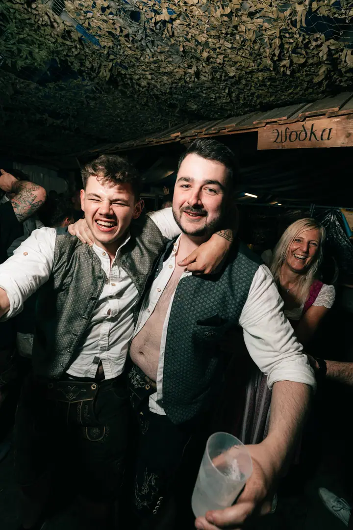 Schmalzlerfest Perlesreut 2025 Montag: Tag der Betriebe mit Sammer of Love Foto 2500878