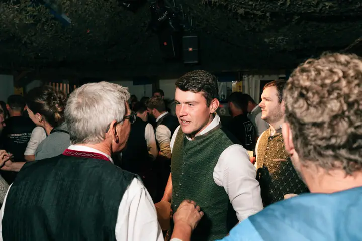 Schmalzlerfest Perlesreut 2025 Montag: Tag der Betriebe mit Sammer of Love Foto 2500881