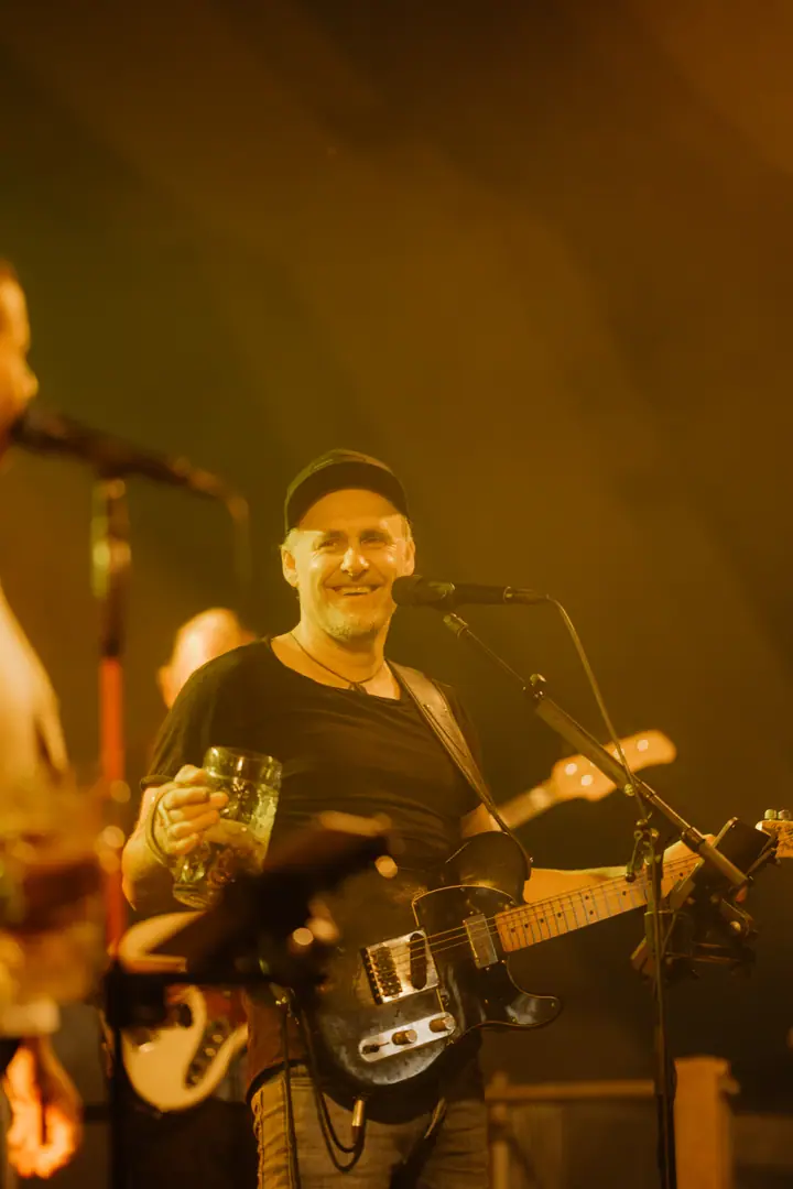 Schmalzlerfest Perlesreut 2025 Montag: Tag der Betriebe mit Sammer of Love Foto 2500901