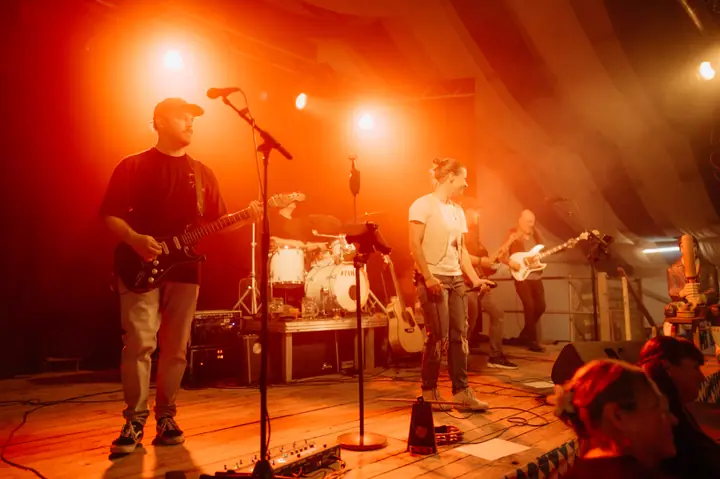 Schmalzlerfest Perlesreut 2025 Montag: Tag der Betriebe mit Sammer of Love Foto 2500906