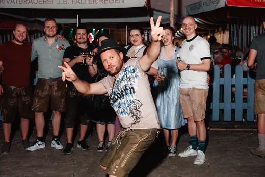 Schmalzlerfest Perlesreut 2025 Samstag: Rotzfrech Foto 2500625