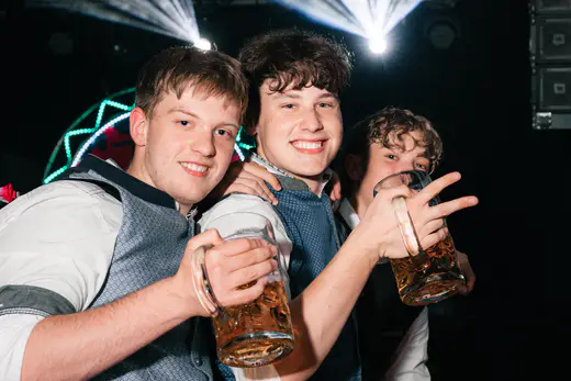 Schmalzlerfest Perlesreut 2025 Samstag: Rotzfrech Foto 2500644