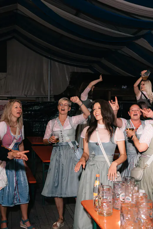 Schmalzlerfest Perlesreut 2025 Samstag: Rotzfrech Foto 2500690