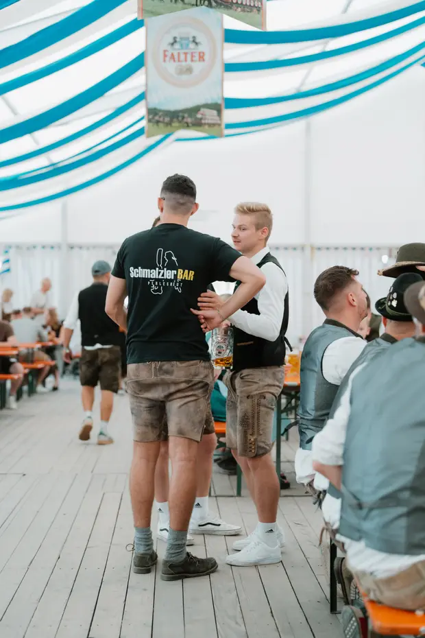 Schmalzlerfest Perlesreut 2025 Sonntag: Schnupferwettbewerb, Verlosung, d Noudnigln Foto 2500935