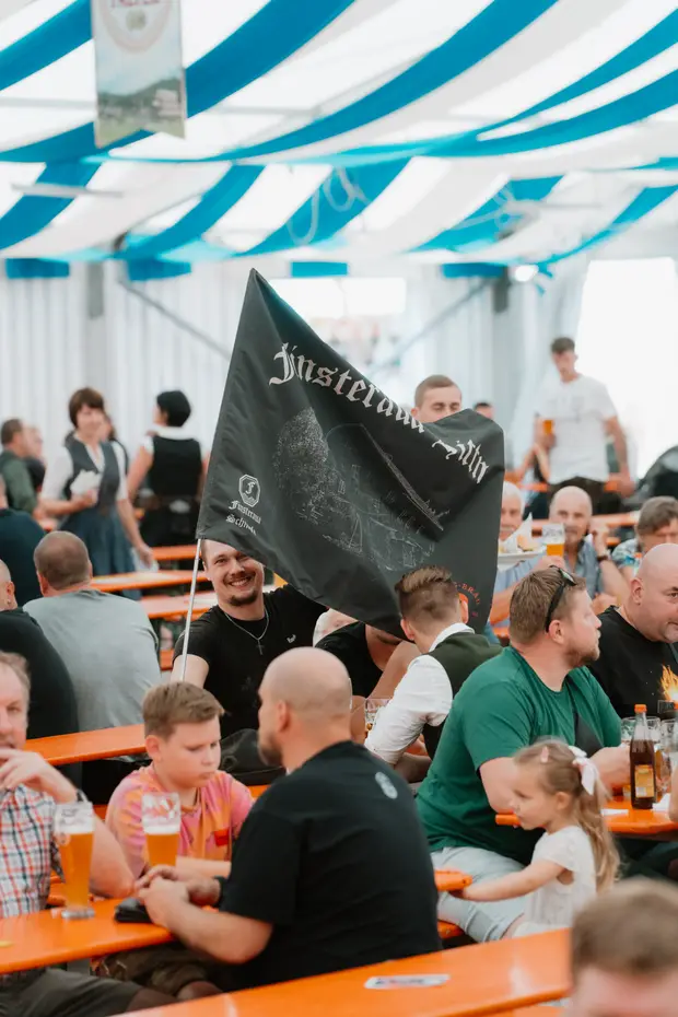 Schmalzlerfest Perlesreut 2025 Sonntag: Schnupferwettbewerb, Verlosung, d Noudnigln Foto 2500951