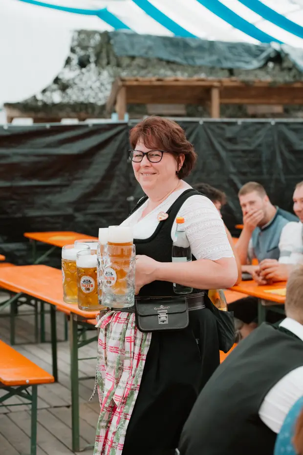 Schmalzlerfest Perlesreut 2025 Sonntag: Schnupferwettbewerb, Verlosung, d Noudnigln Foto 2500954