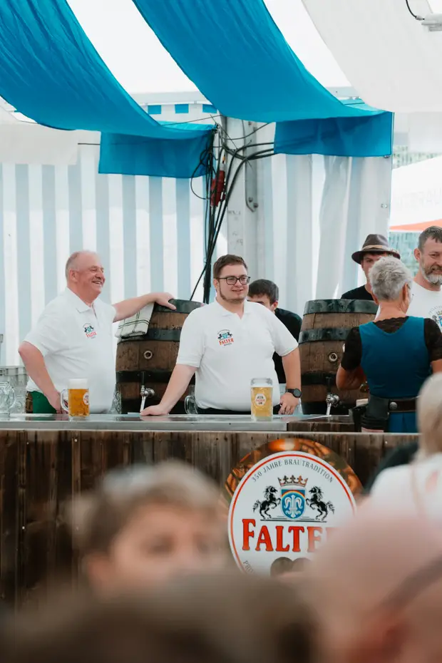 Schmalzlerfest Perlesreut 2025 Sonntag: Schnupferwettbewerb, Verlosung, d Noudnigln Foto 2500955