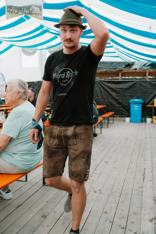 Schmalzlerfest Perlesreut 2025 Sonntag: Schnupferwettbewerb, Verlosung, d Noudnigln Foto 2500971
