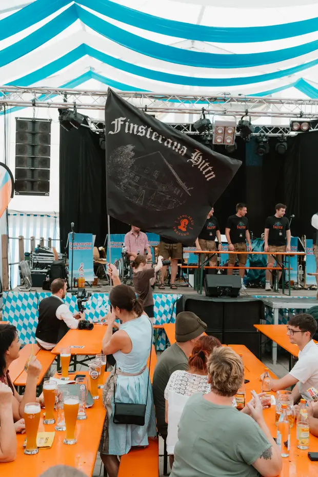 Schmalzlerfest Perlesreut 2025 Sonntag: Schnupferwettbewerb, Verlosung, d Noudnigln Foto 2500978