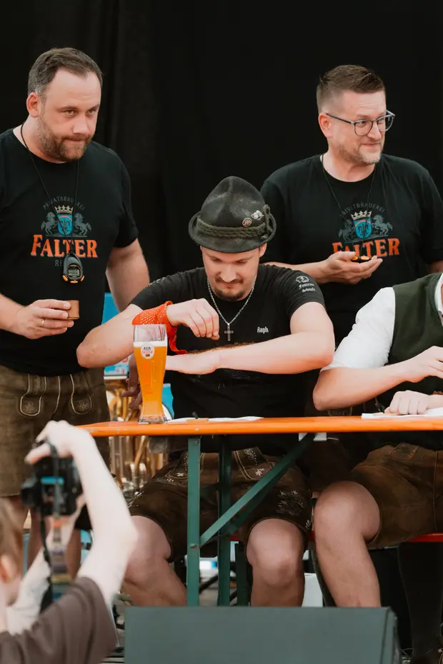 Schmalzlerfest Perlesreut 2025 Sonntag: Schnupferwettbewerb, Verlosung, d Noudnigln Foto 2500994
