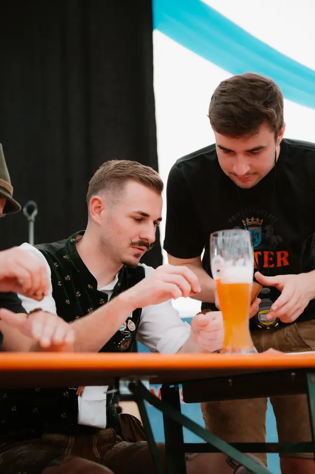 Schmalzlerfest Perlesreut 2025 Sonntag: Schnupferwettbewerb, Verlosung, d Noudnigln Foto 2500996