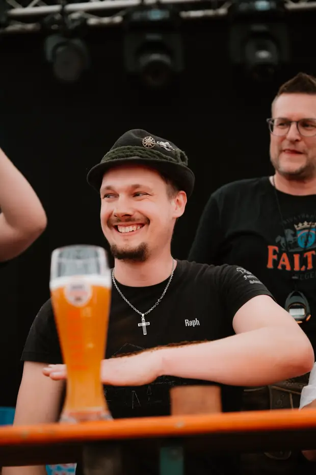 Schmalzlerfest Perlesreut 2025 Sonntag: Schnupferwettbewerb, Verlosung, d Noudnigln Foto 2501000
