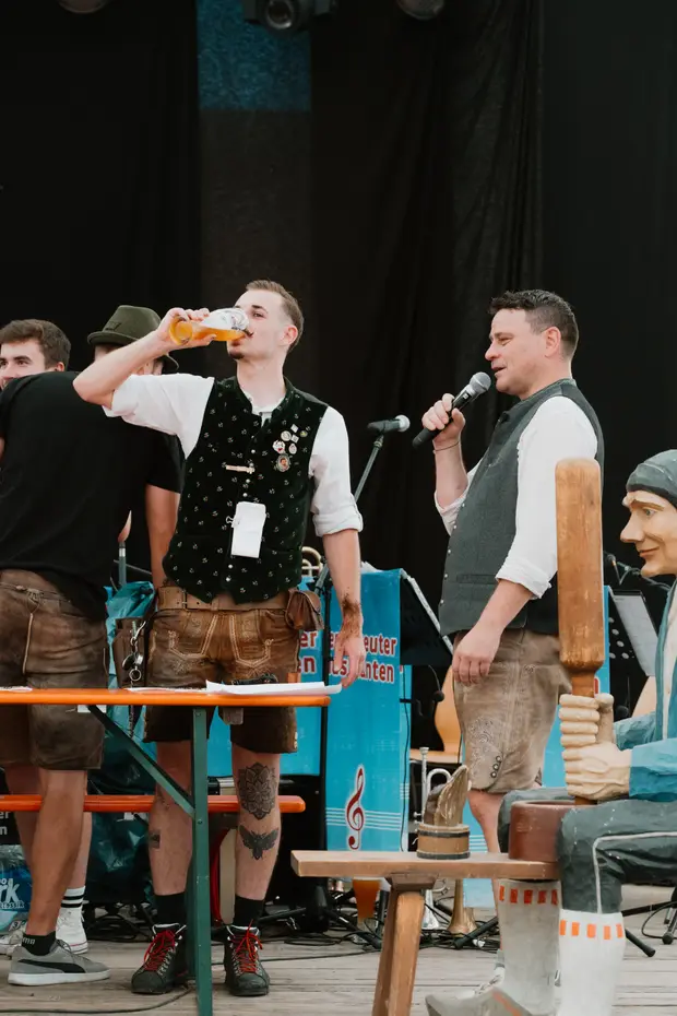 Schmalzlerfest Perlesreut 2025 Sonntag: Schnupferwettbewerb, Verlosung, d Noudnigln Foto 2501018