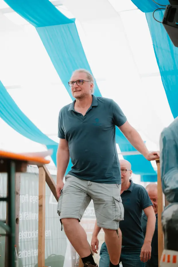 Schmalzlerfest Perlesreut 2025 Sonntag: Schnupferwettbewerb, Verlosung, d Noudnigln Foto 2501023