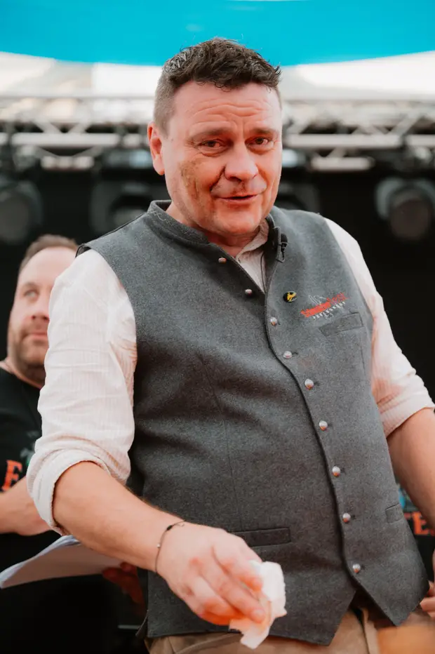 Schmalzlerfest Perlesreut 2025 Sonntag: Schnupferwettbewerb, Verlosung, d Noudnigln Foto 2501067