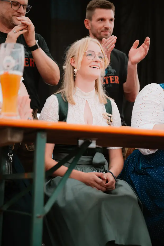 Schmalzlerfest Perlesreut 2025 Sonntag: Schnupferwettbewerb, Verlosung, d Noudnigln Foto 2501075