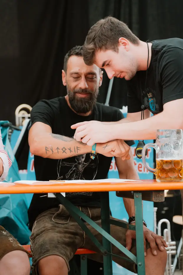 Schmalzlerfest Perlesreut 2025 Sonntag: Schnupferwettbewerb, Verlosung, d Noudnigln Foto 2501121